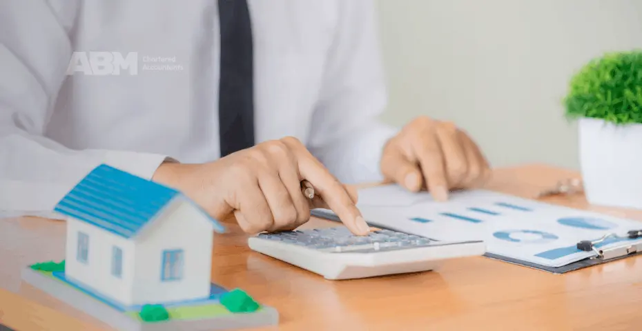 10 Ways a Property Accountant Can Save You Money